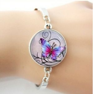 New Stunning Bracelet Fashioned in Silver!